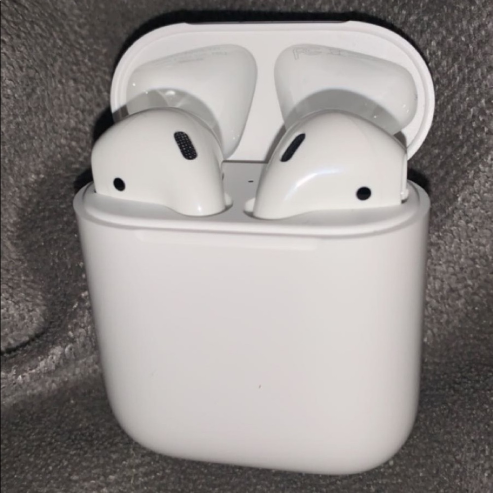 Apple AirPods